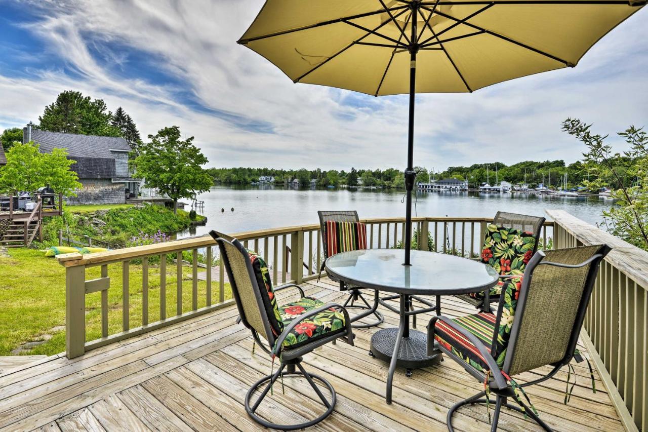 Family Cottage On Chaumont Bay, Walk To Downtown 외부 사진
