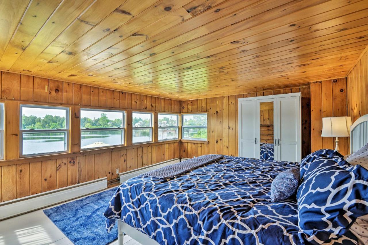 Family Cottage On Chaumont Bay, Walk To Downtown 외부 사진