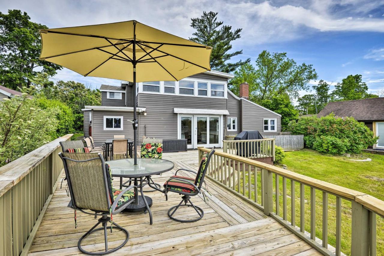 Family Cottage On Chaumont Bay, Walk To Downtown 외부 사진