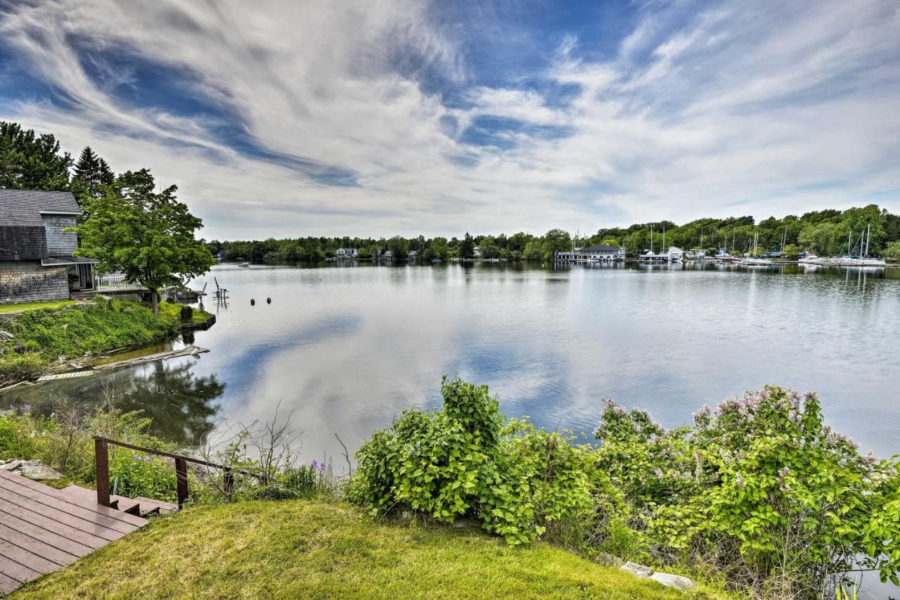 Family Cottage On Chaumont Bay, Walk To Downtown 외부 사진